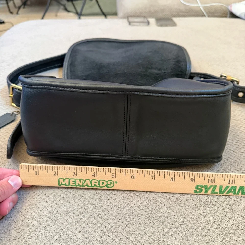 Vintage 1990s Coach Black Leather Beekman Messenger Crossbody Bag 9951